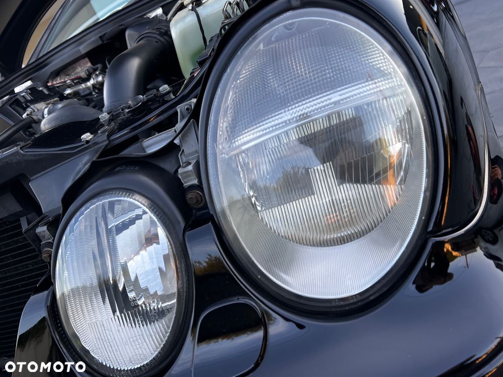 Mercedes-Benz CLK - 25