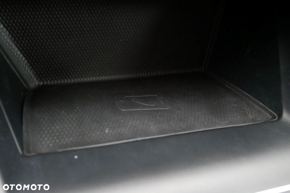 Volkswagen Golf Variant - 19