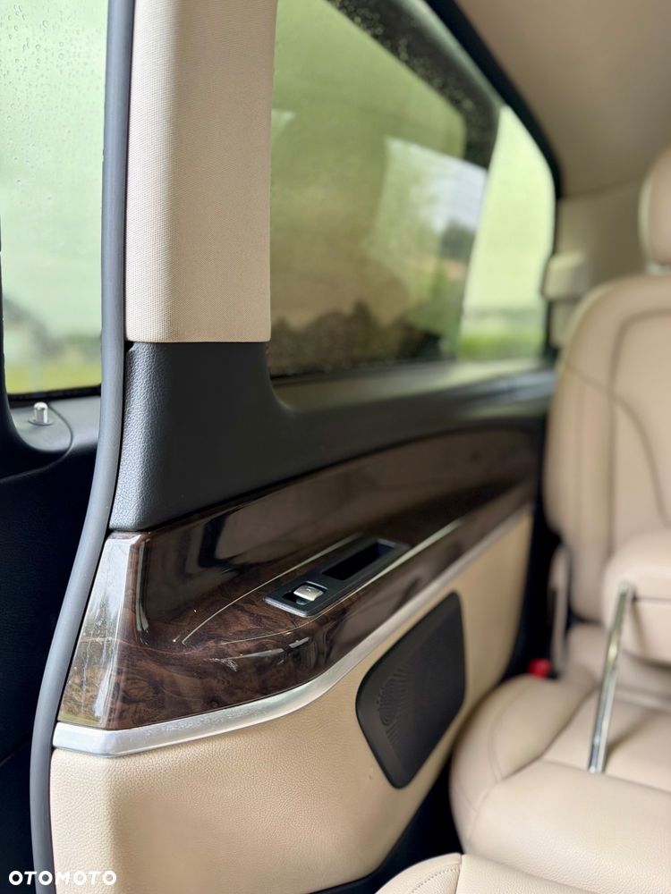 Mercedes-Benz Klasa V 300 d lang 9G-TRONIC Exclusive Edition - 37