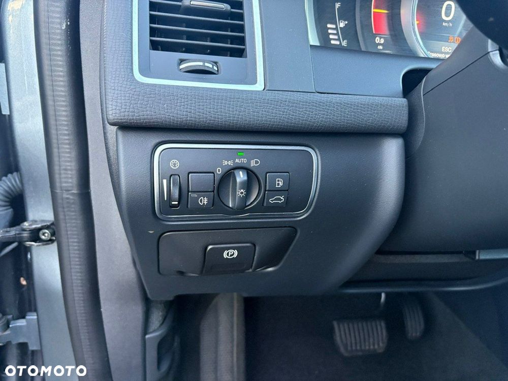 Volvo XC 60 D4 AWD Geartronic Momentum - 15