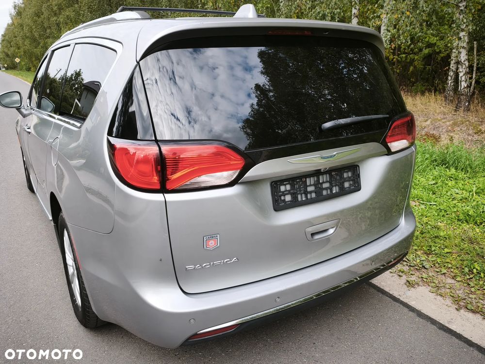 Chrysler Pacifica - 8
