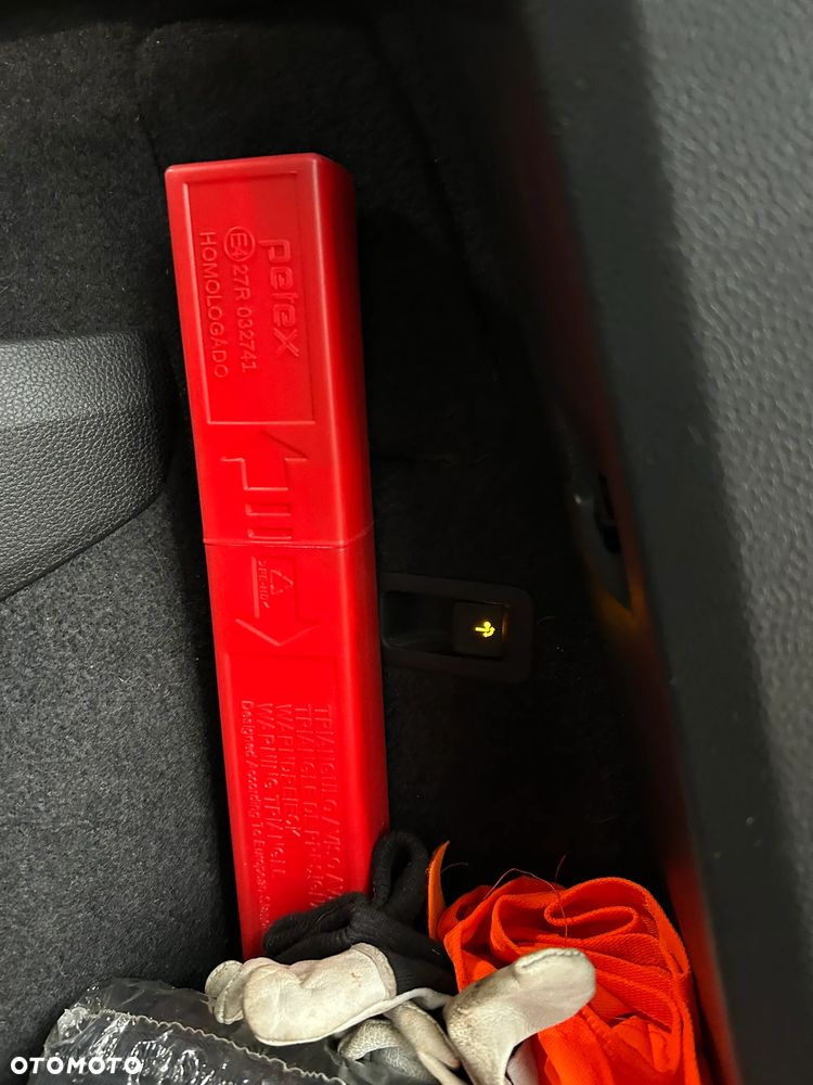 Skoda Karoq 2.0 TDI SCR 4x4 DSG Sportline - 26