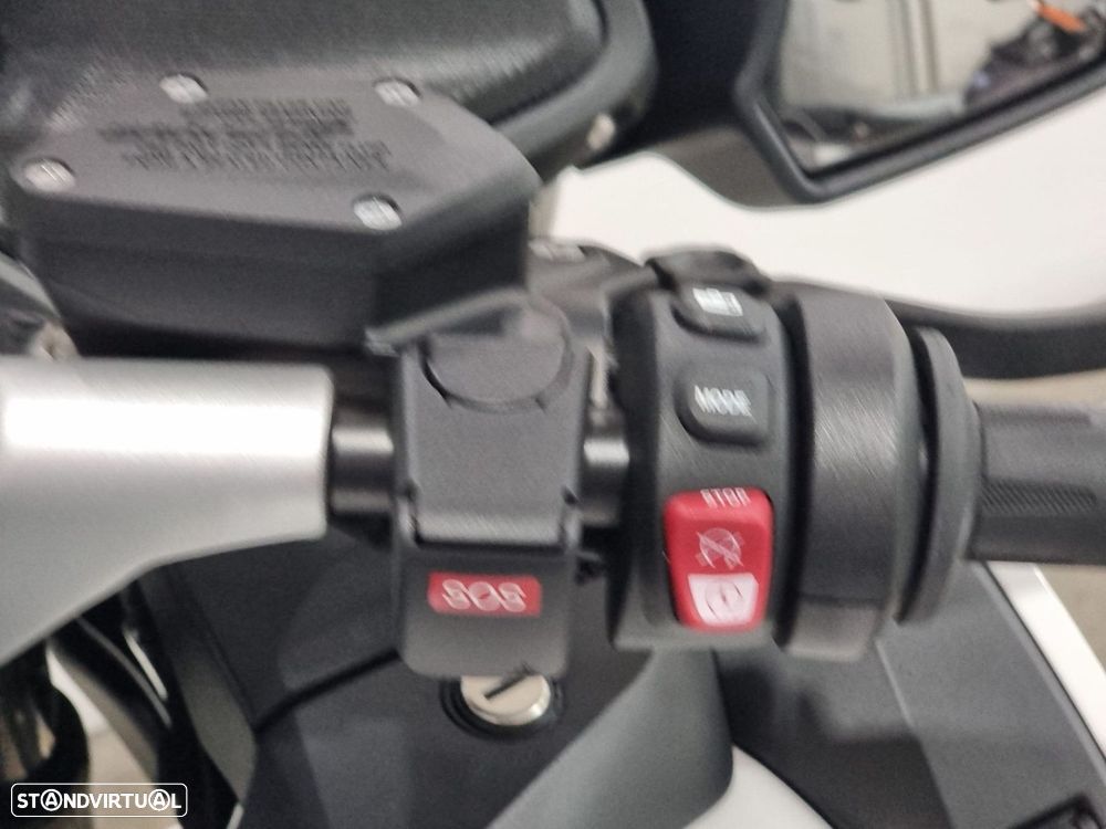 BMW R 1250 RT 1250RT Alpinweiss - 12