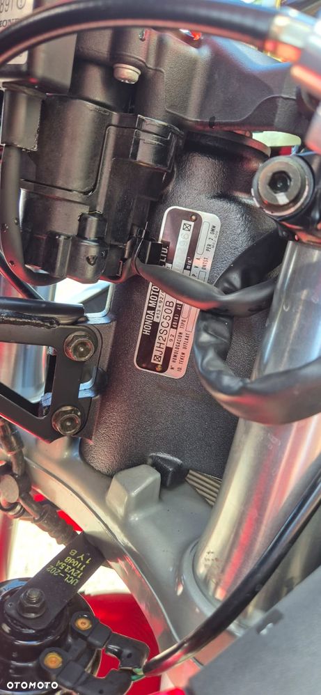 Honda CBR - 13