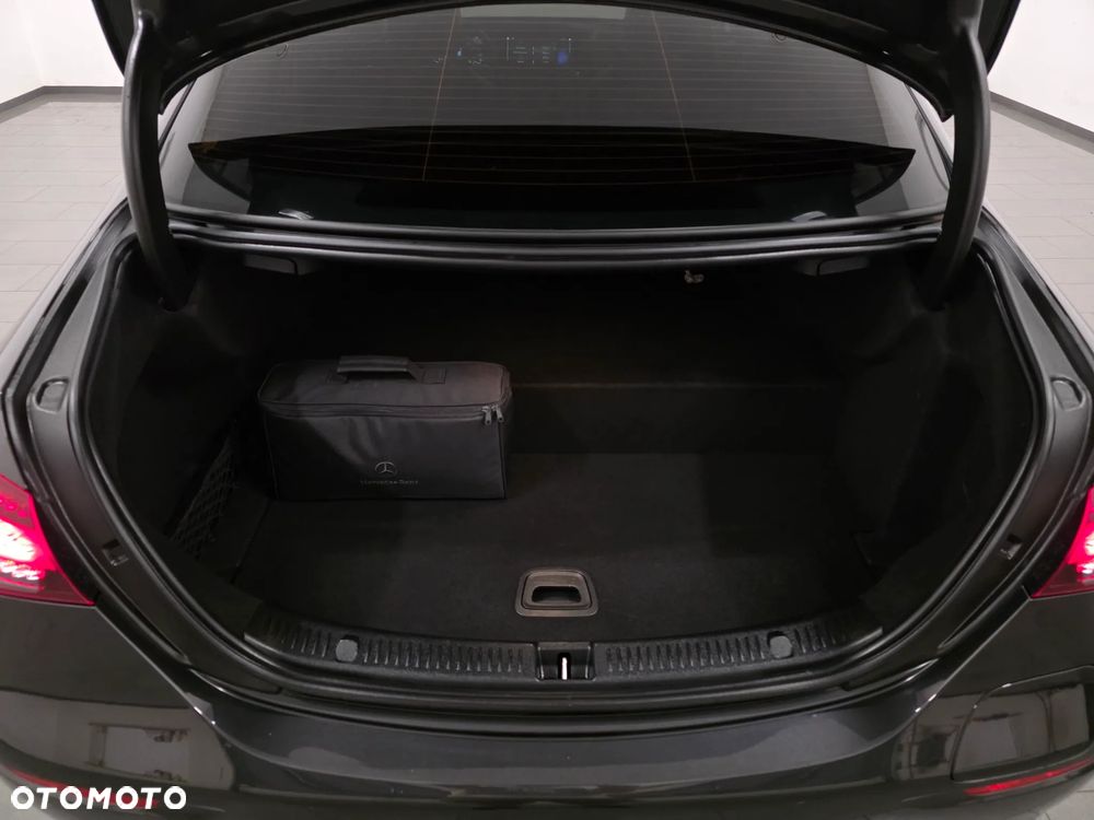 Mercedes-Benz Klasa E 300 de 9G-TRONIC AMG Line - 39