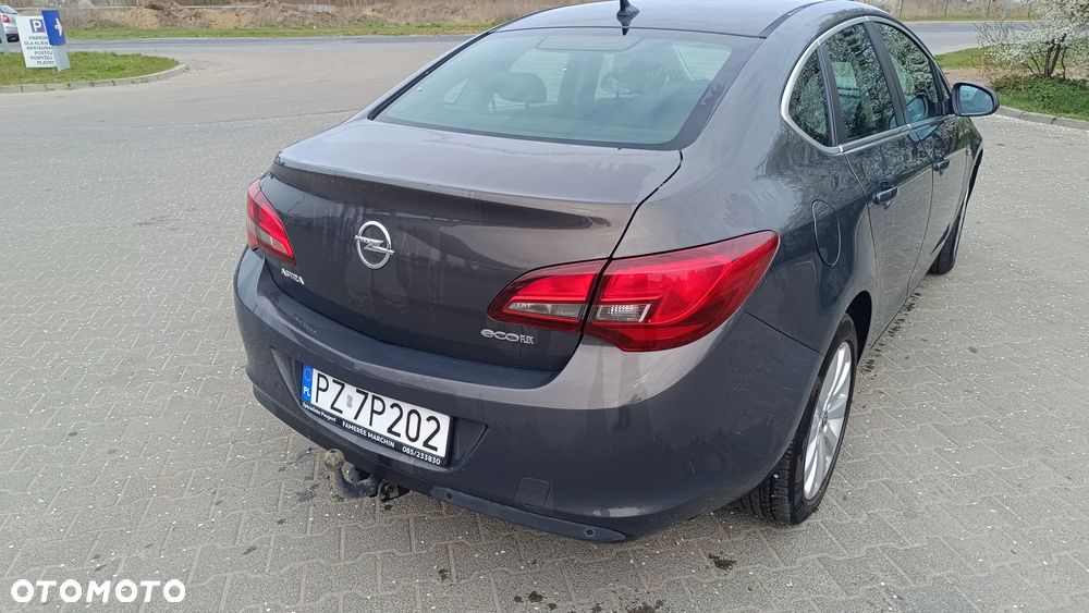 Opel Astra - 8