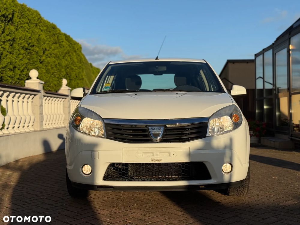 Dacia Sandero 1.2 16V Laureate II - 2