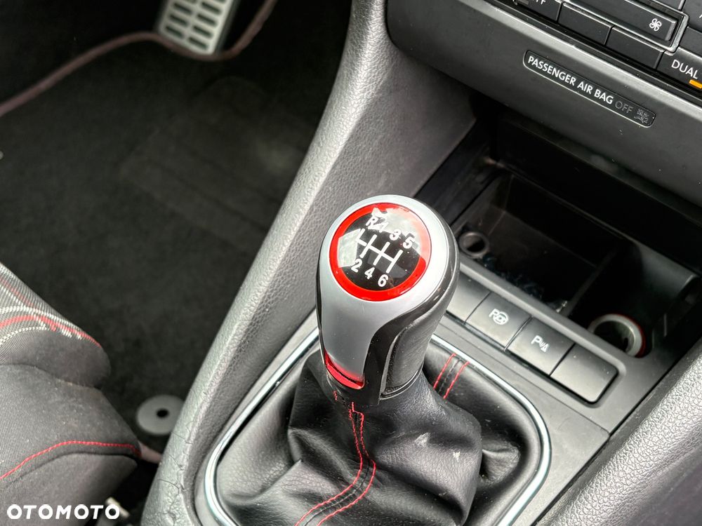 Volkswagen Golf 2.0 GTI - 17