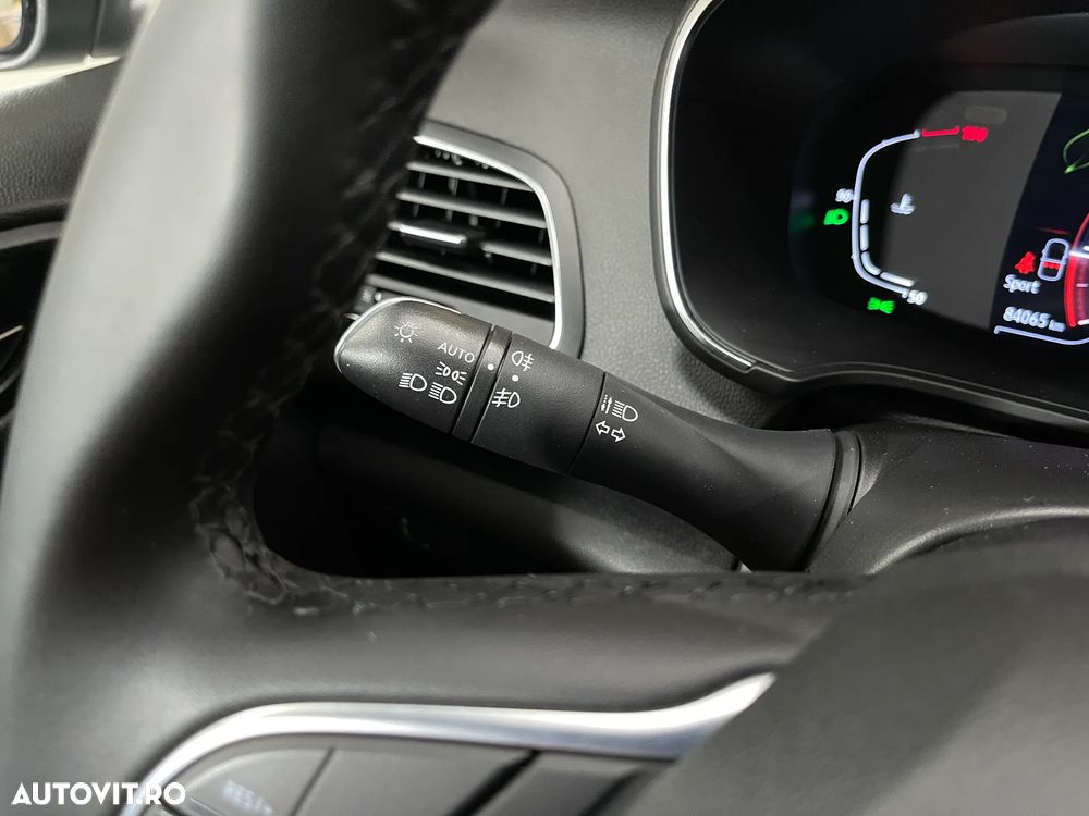Renault Megane TCe 140 EDC GPF Intens - 23