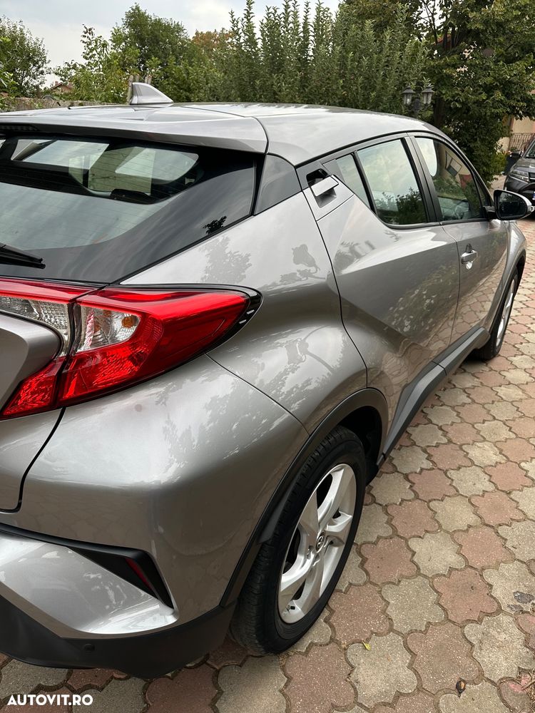 Toyota C-HR - 9