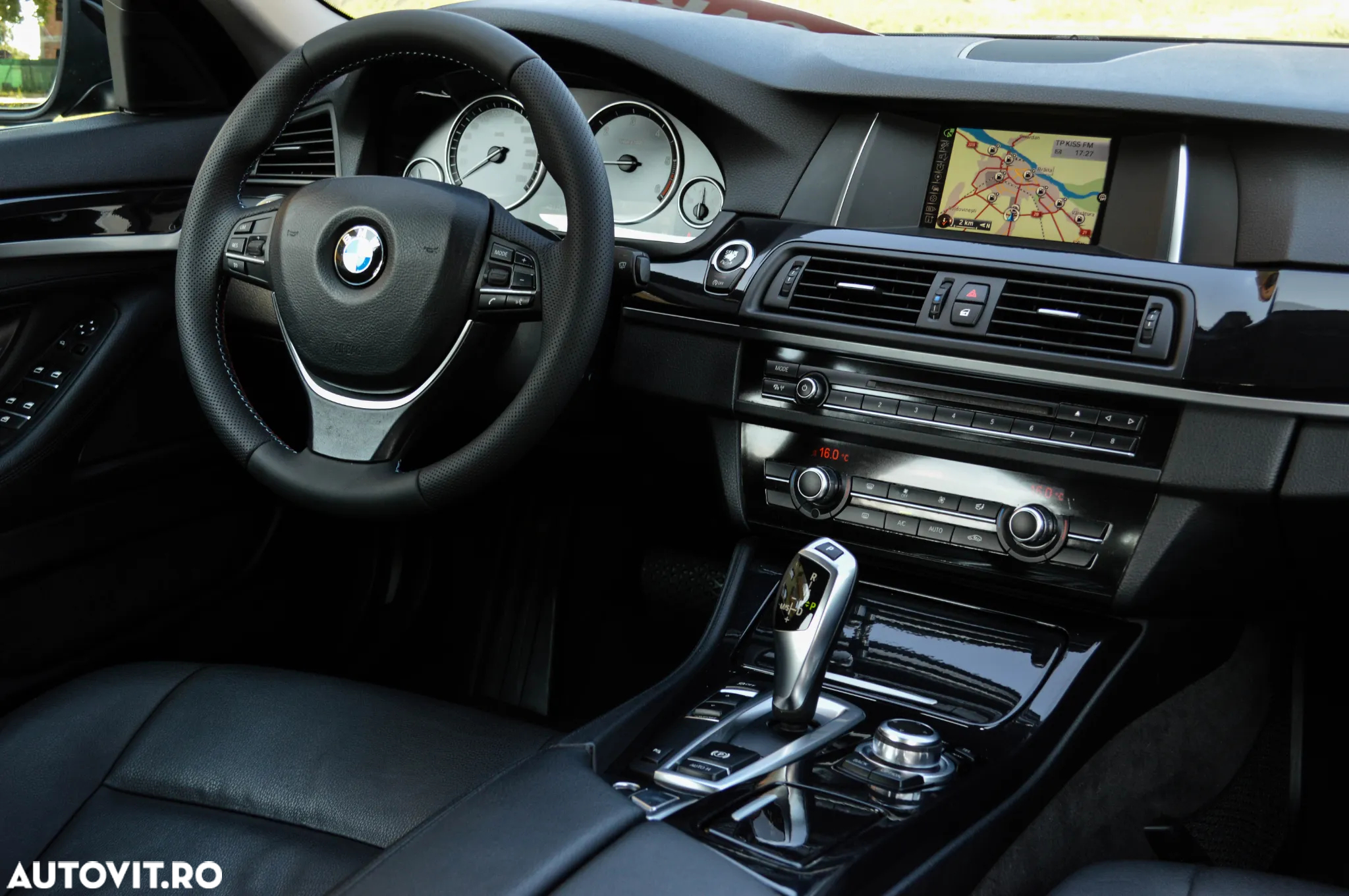 BMW Seria 5 520d Aut. - 32