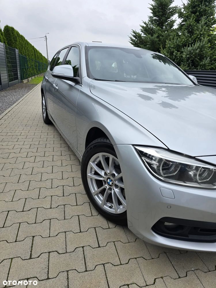 BMW Seria 3 318d - 3