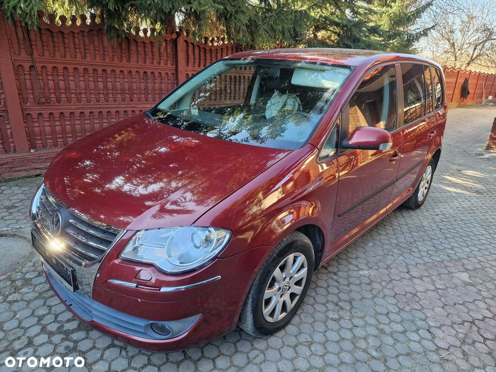 Volkswagen Touran - 5