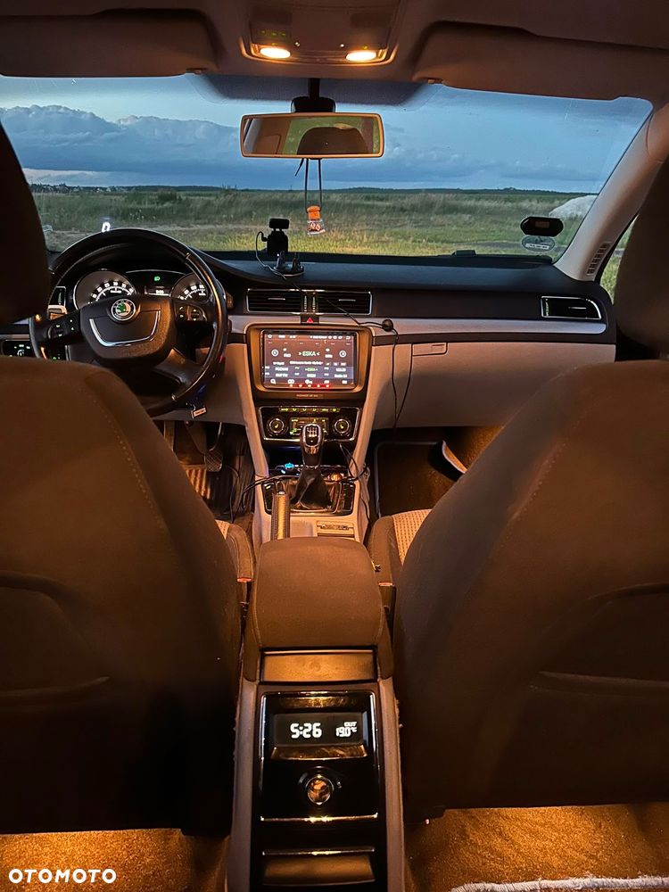 Skoda Superb 2.0 TDI Ambition - 19