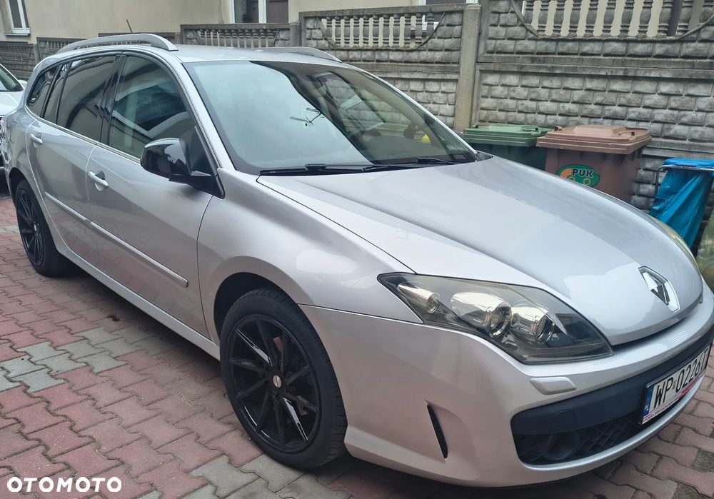 Renault Laguna 2.0 dCi FAP GT - 12