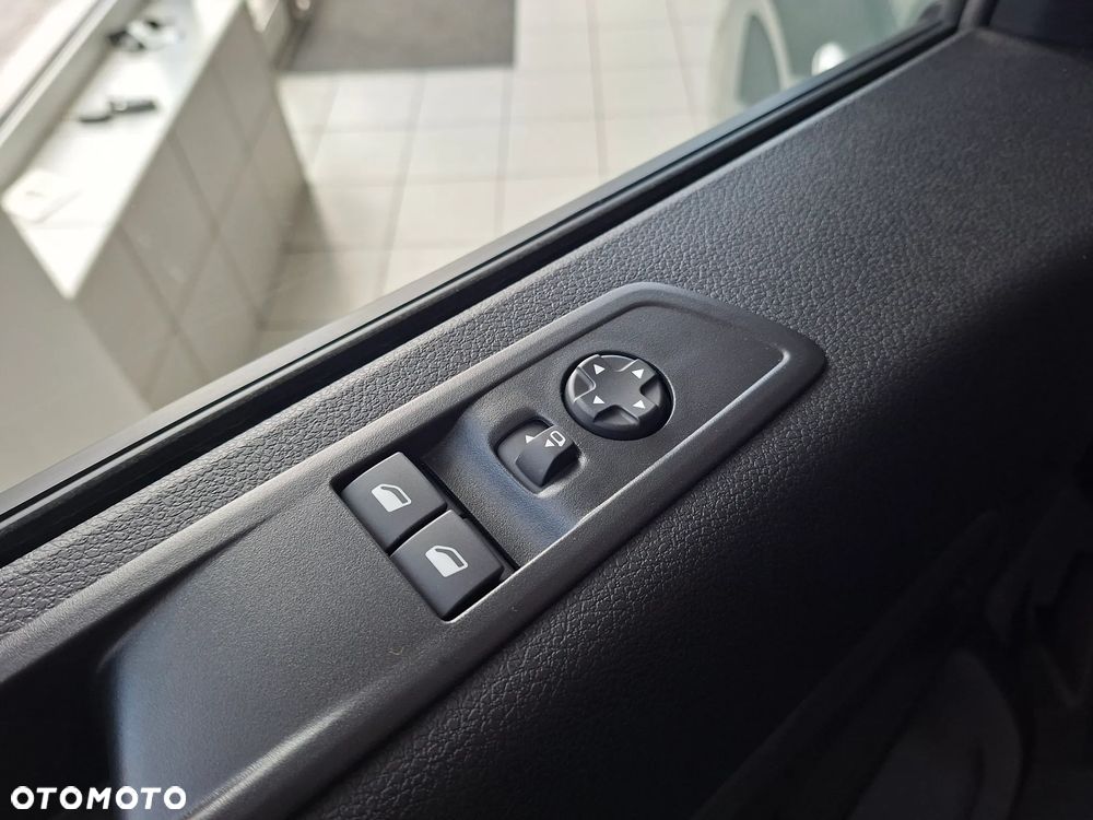 Opel Zafira 2.2 Diesel XL Business VIP - 14