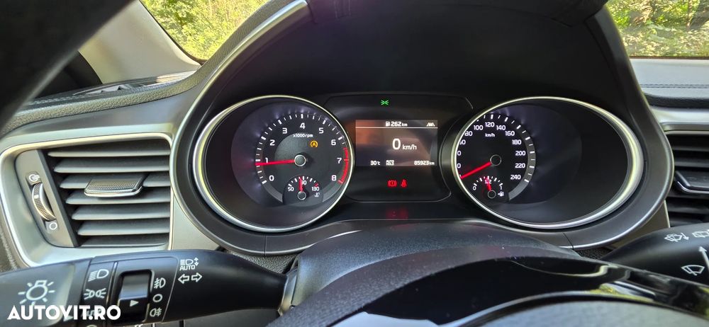 Kia XCeed 1.4 T-GDI 6MT City - 6