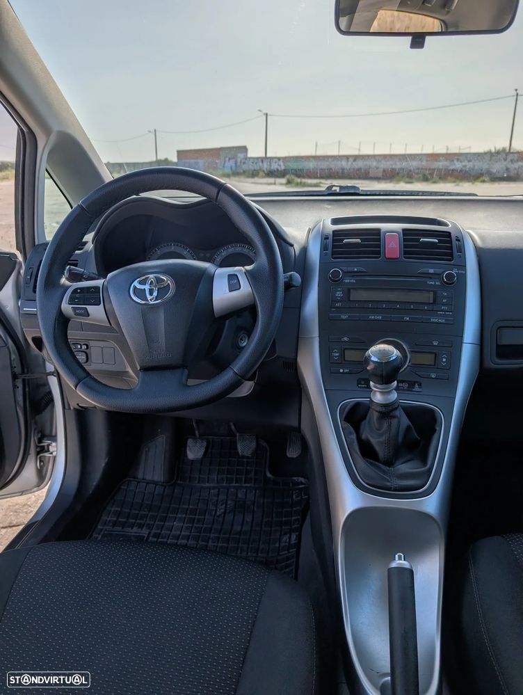 Toyota Auris 1.4 D-4D Comfort - 17