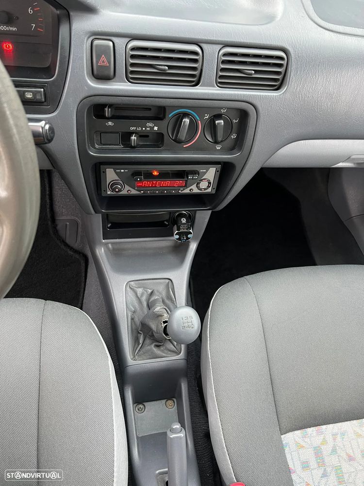 Toyota Starlet 1.3 - 6