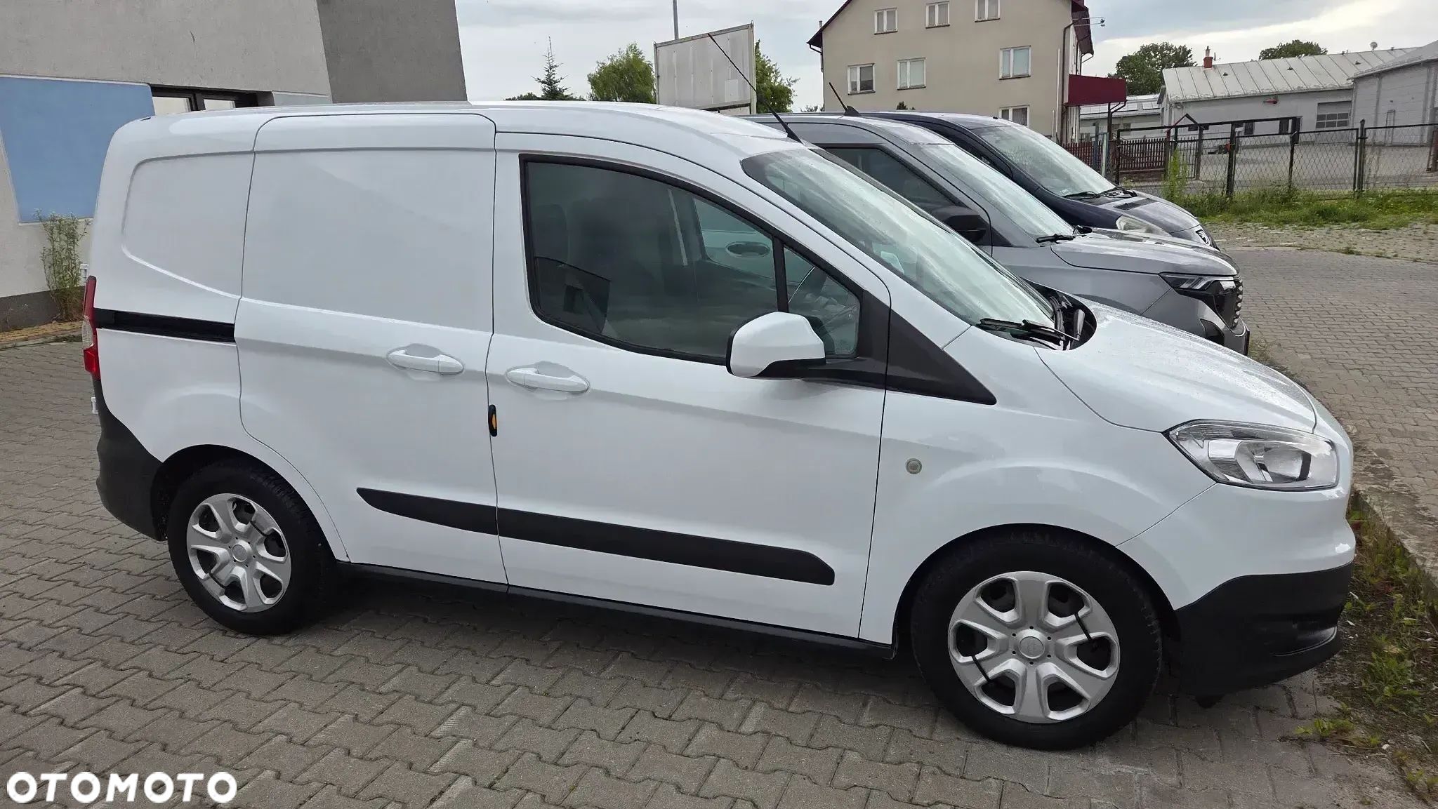 Ford Transit Courier - 1