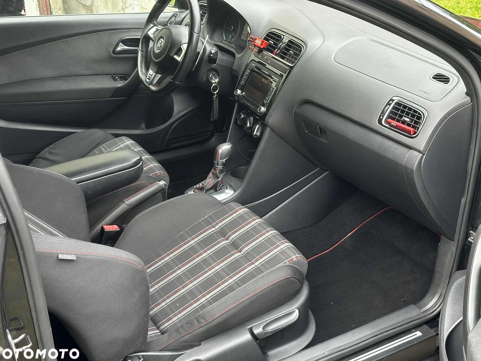 Volkswagen Polo 1.4 TSI GTI DSG - 16