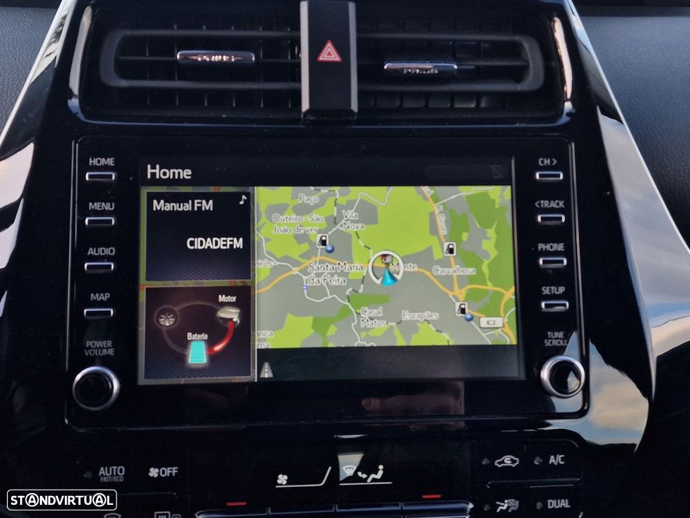 Toyota Prius 1.8 Plug-In Luxury+Pele - 39