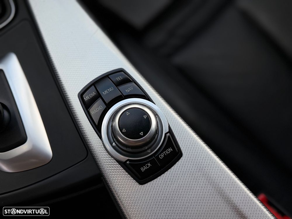 BMW 320 d Aut. M Sport - 23