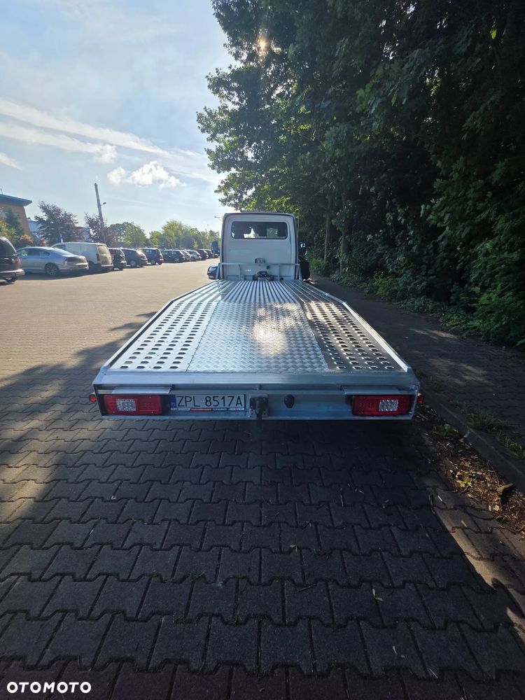 Mercedes-Benz Sprinter - 27