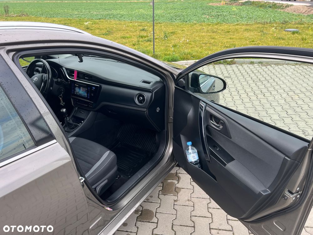 Toyota Auris 1.33 VVT-i Comfort - 13