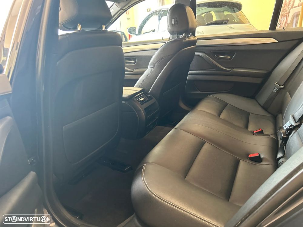 BMW 520 d Line Luxury Auto - 32