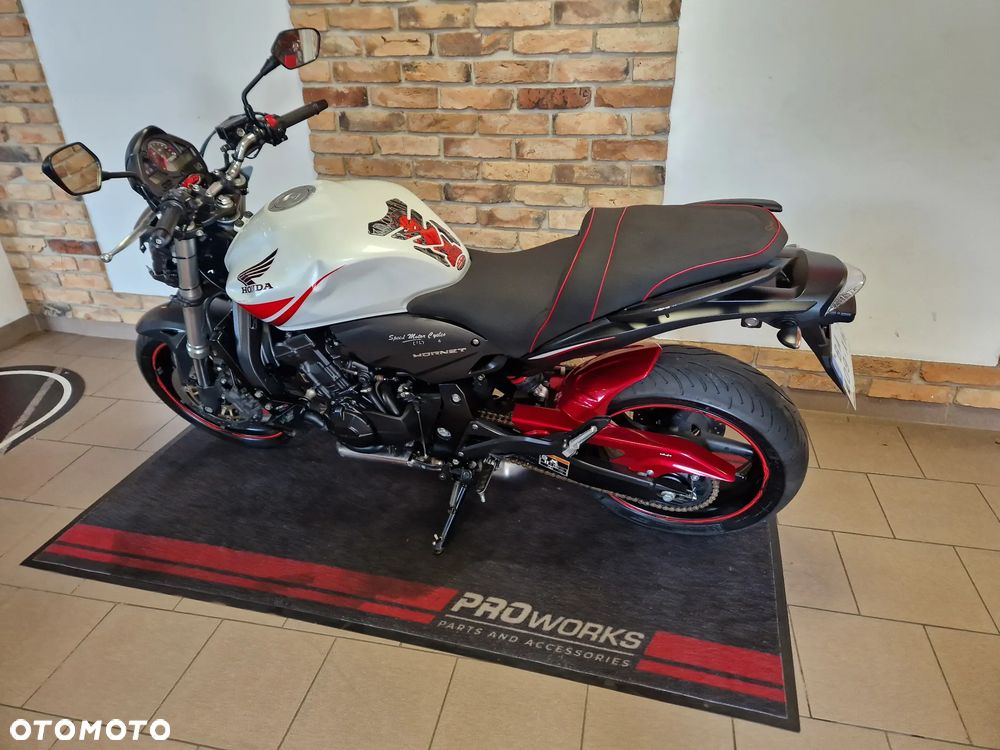 Honda Hornet - 7