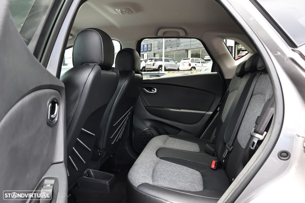 Renault Captur 0.9 TCE Exclusive - 17