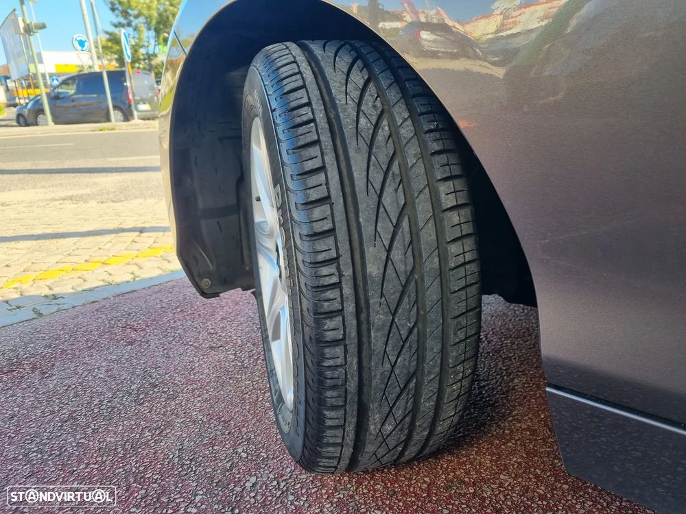 BMW 116 d EfficientDynamics Edition - 12