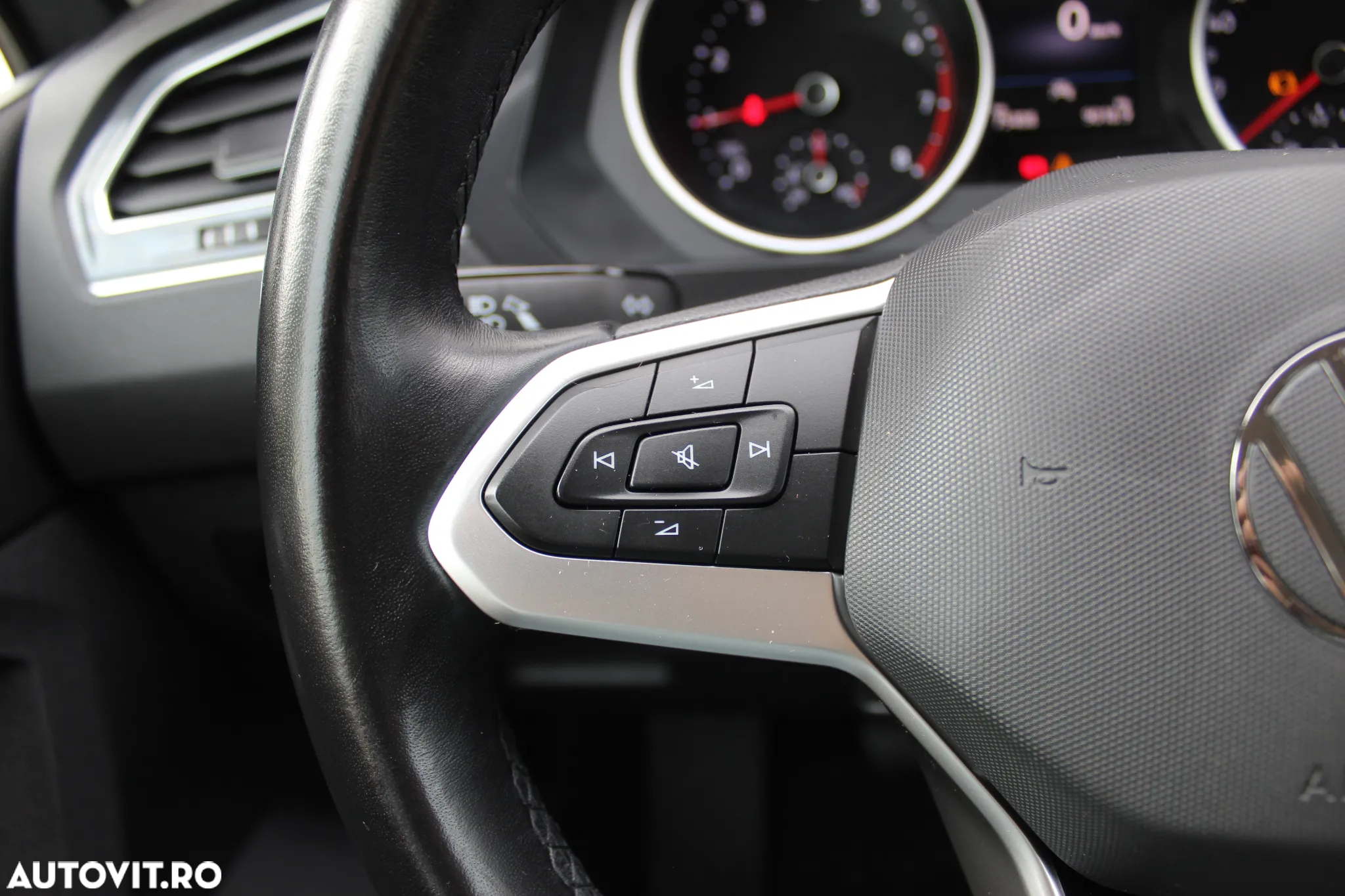 Volkswagen Tiguan 1.5 TSI OPF Base - 17