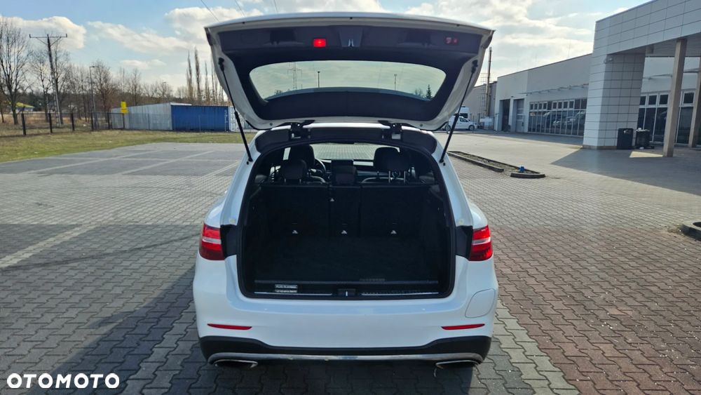 Mercedes-Benz GLC - 11