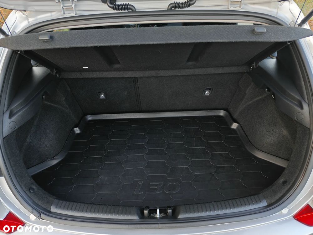 Hyundai i30 1.6 CRDi Comfort - 25