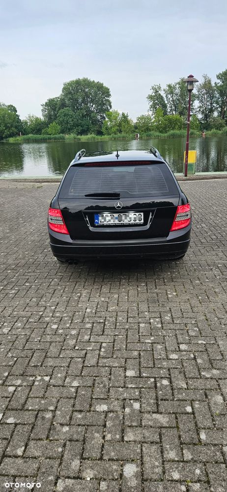 Mercedes-Benz Klasa C 180 CGI Automatik BlueEFFICIENCY - 11