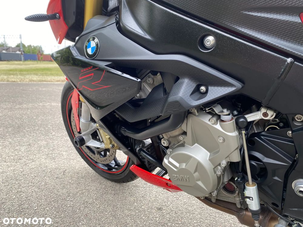 BMW S - 26