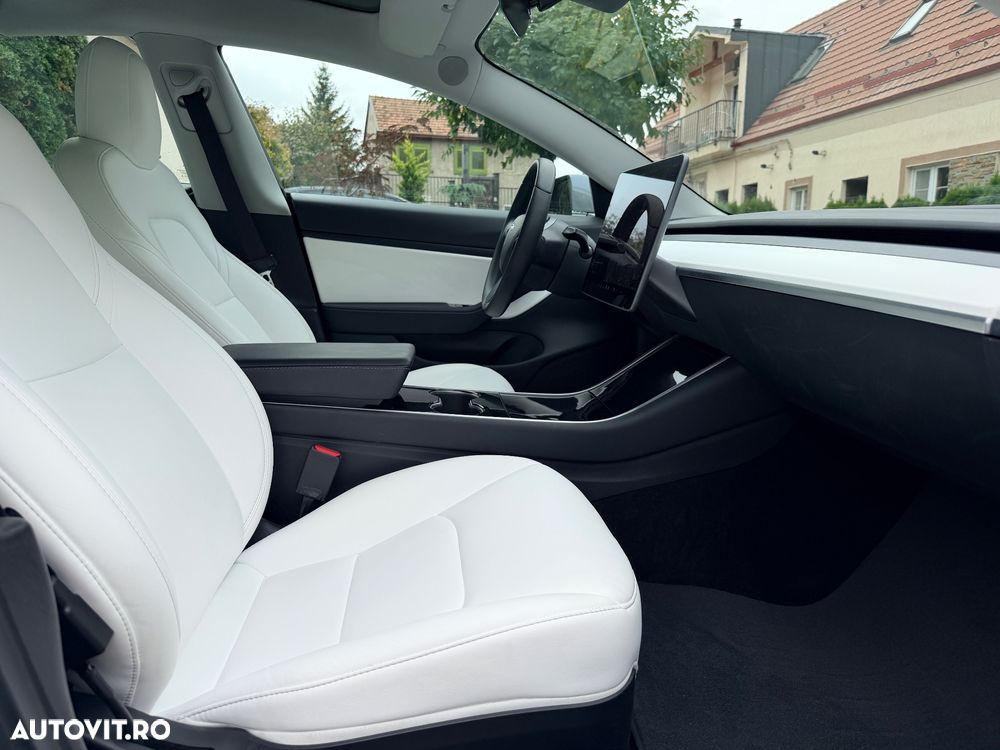 Tesla Model 3 Standard Reichweite Plus Hinterradantrieb - 9