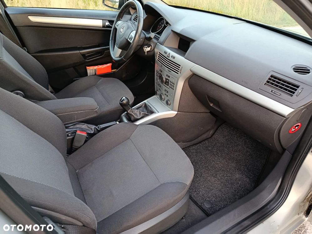 Opel Astra 1.6 Color Edition - 35