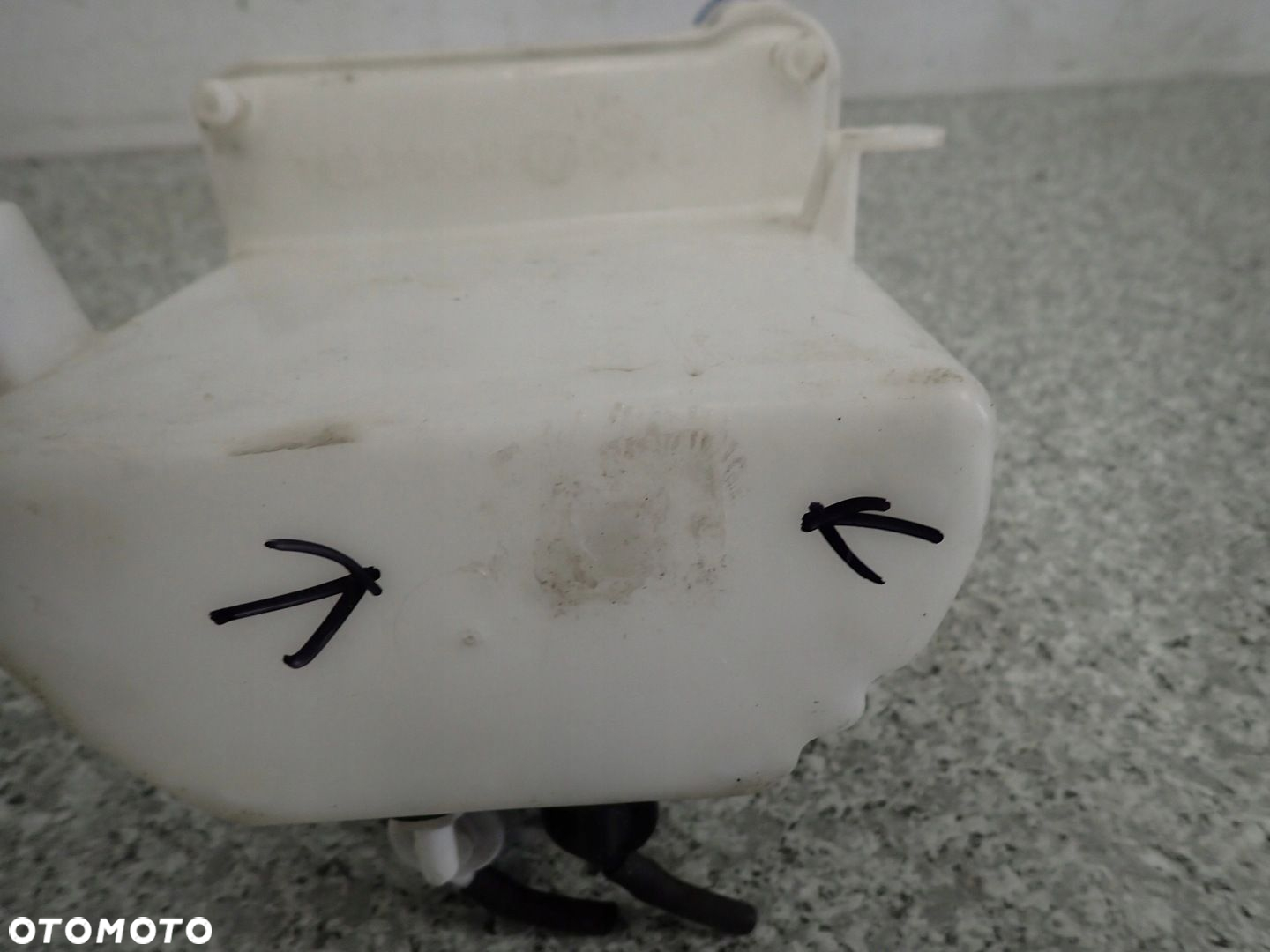 TOYOTA YARIS I FR 99-05 ZBIORNICZEK SPRYSKIWACZY POMPKA - 5