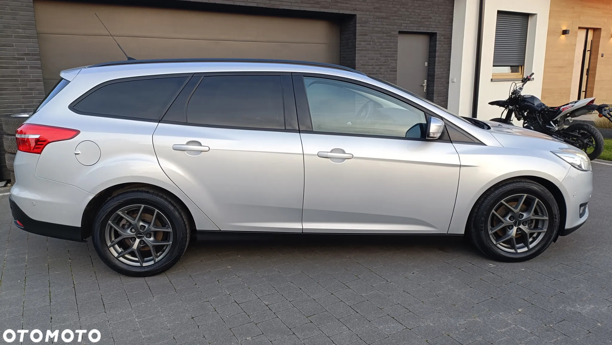Ford Focus 1.0 EcoBoost Ambiente - 10