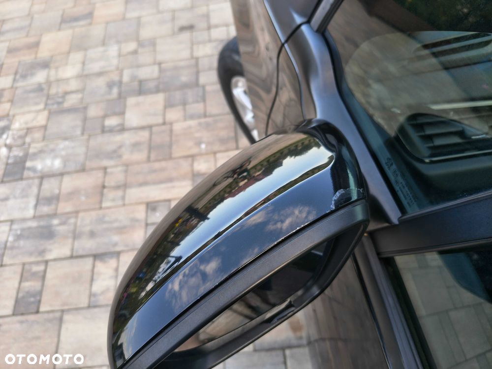 Peugeot 208 - 7