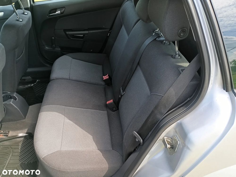 Opel Astra 1.6 Enjoy - 10