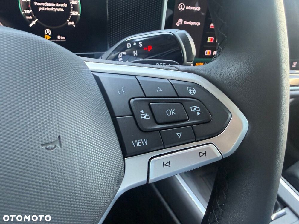 Volkswagen Passat - 19