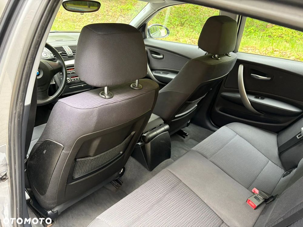 BMW Seria 1 116i - 22
