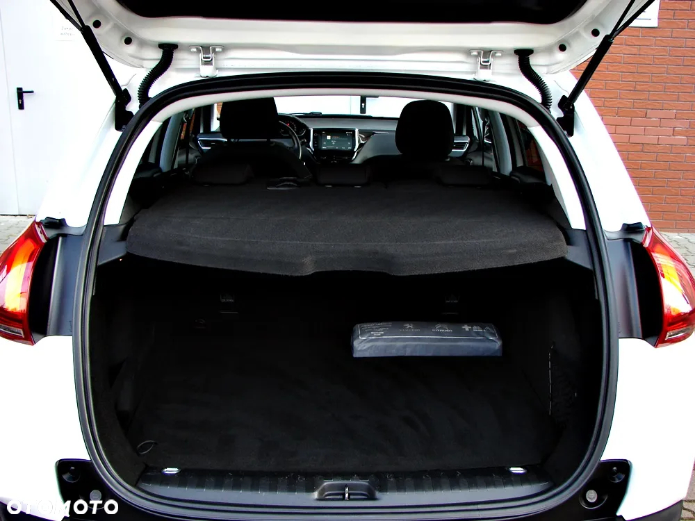 Peugeot 2008 1.2 Pure Tech Style EU6 - 11