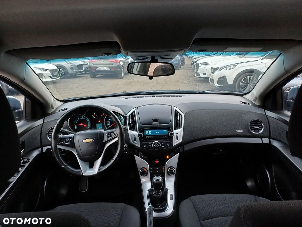 Chevrolet Cruze 1.6 LT+ - 24