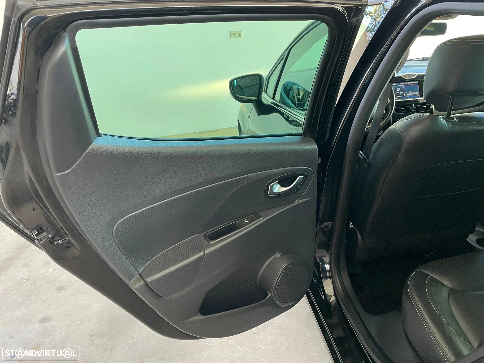 Renault Clio 1.2 TCE GT EDC - 27