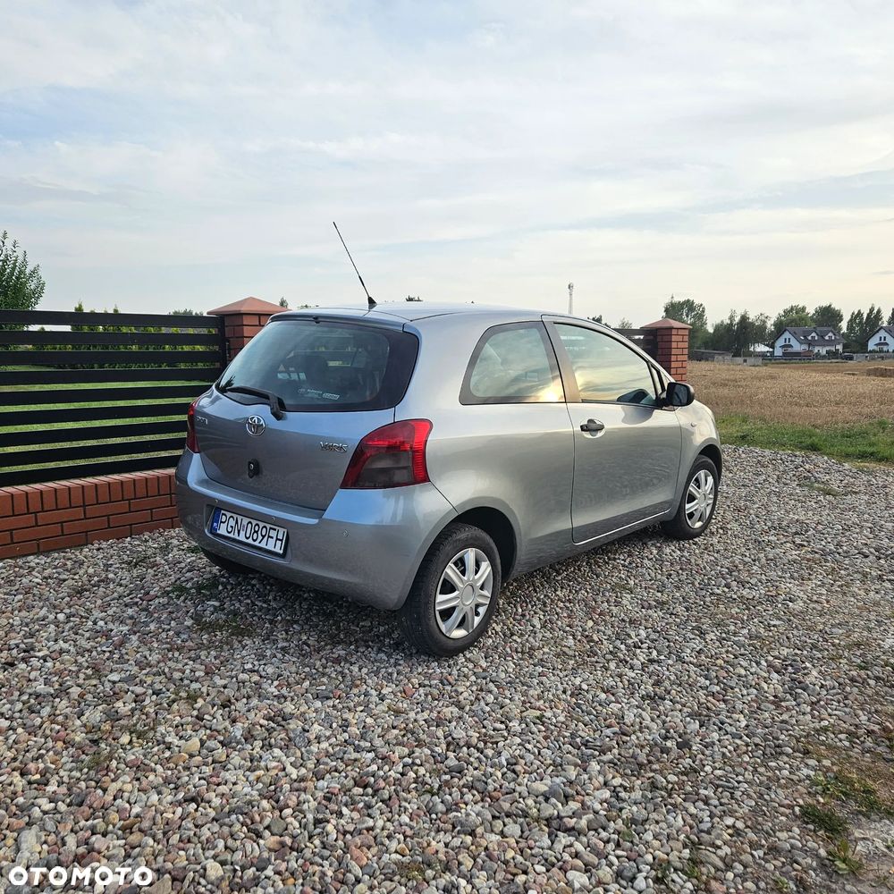 Toyota Yaris 1.0 Luna - 14
